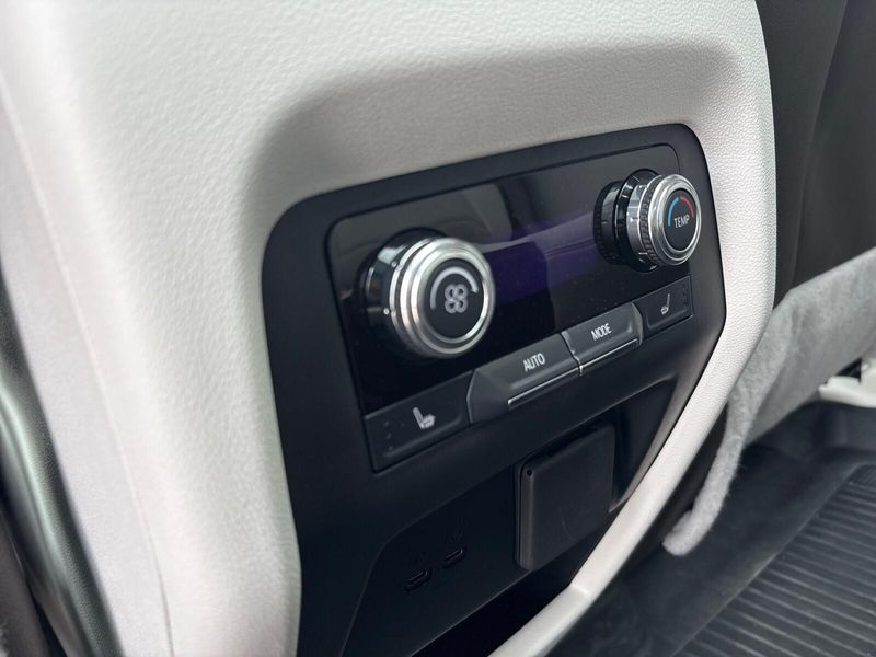 2024 GMC Acadia AWD DenaliImage 6