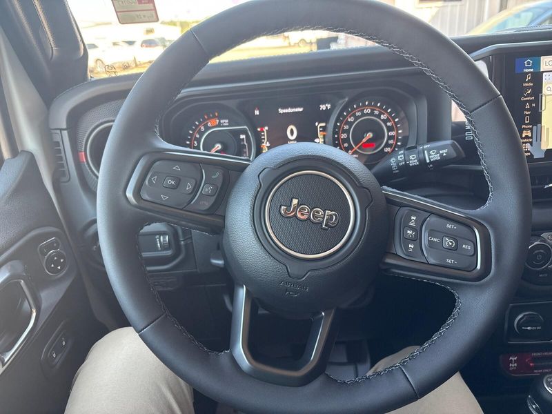 New 2025 Jeep Wrangler 2-door RubiconImage 11