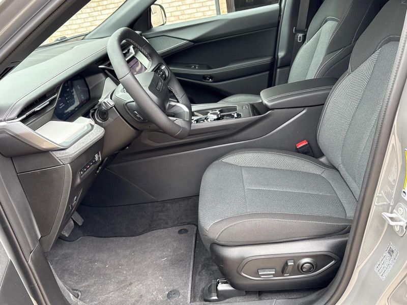 New 2026 Jeep Cherokee LaredoImage 3