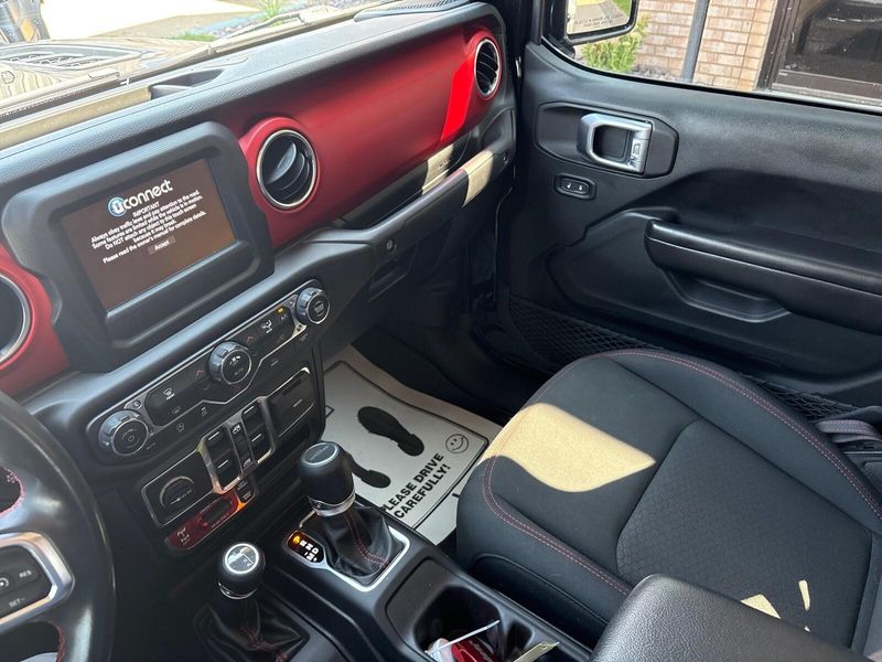 Used 2020 Jeep Gladiator RubiconImage 18