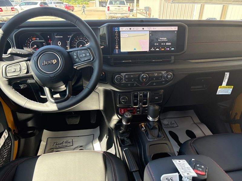 New 2026 Jeep Wrangler 4-door RubiconImage 5