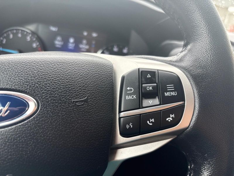 Used 2021 Ford Explorer XLTImage 16