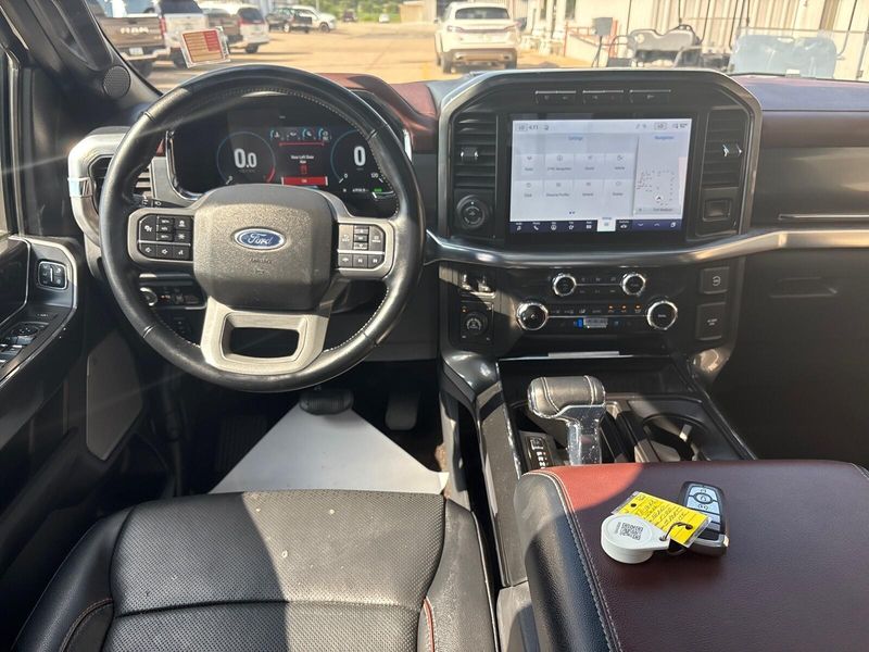 Used 2022 Ford F-150 LariatImage 5