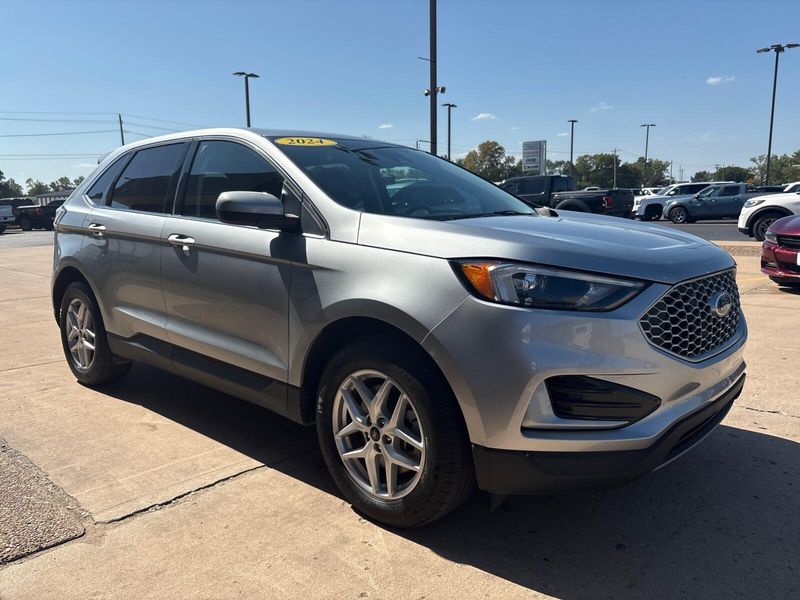 Used 2024 Ford Edge SELImage 7