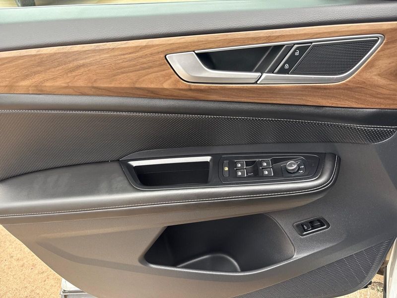 Used 2024 Volkswagen Atlas 2.0T SE w/TechnologyImage 13