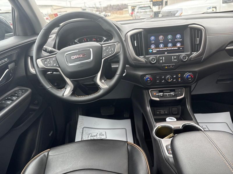 Used 2023 GMC Terrain AT4Image 5