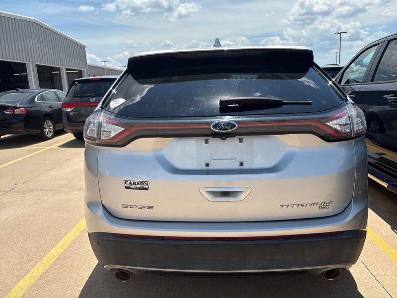 2017 Ford Edge TitaniumImage 6