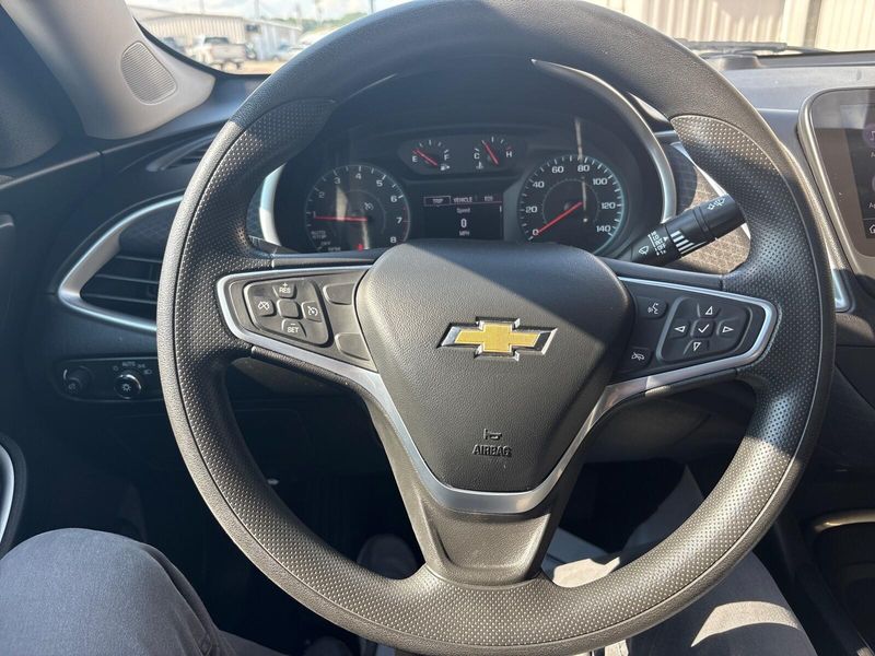 Used 2022 Chevrolet Malibu LTImage 13