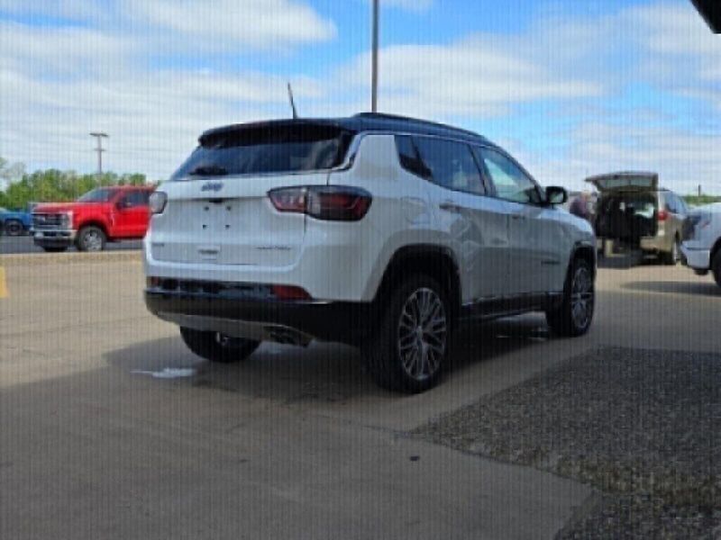 2022 Jeep Compass LimitedImage 5