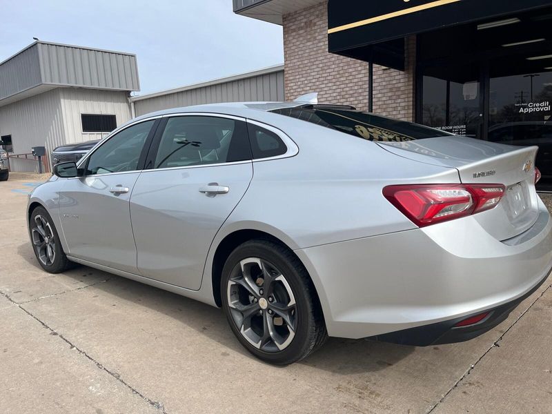 2022 Chevrolet Malibu LTImage 10