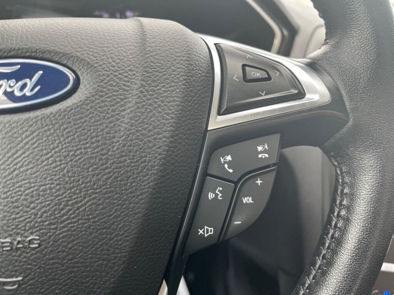 2019 Ford Fusion Hybrid TitaniumImage 16