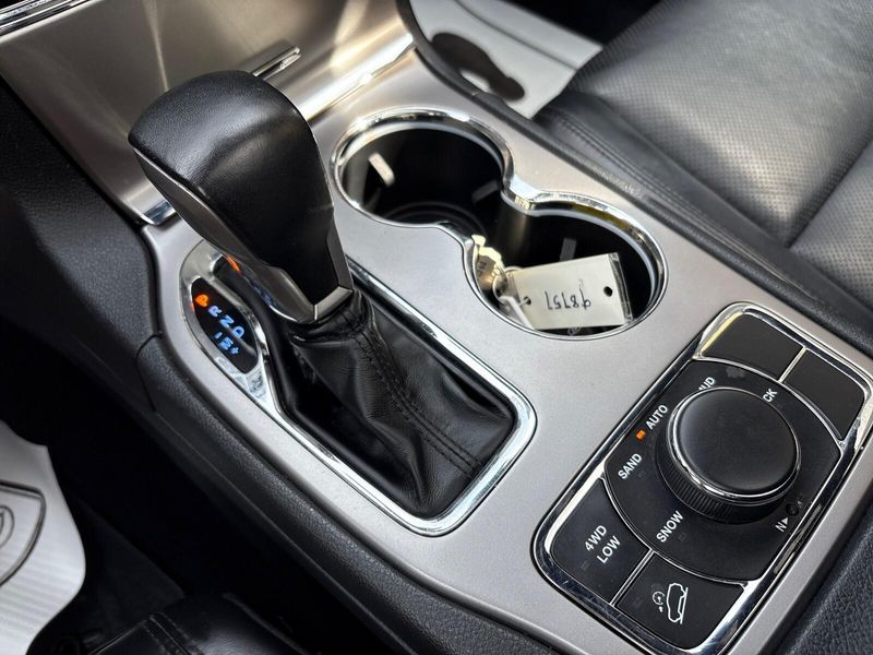 Used 2020 Jeep Grand Cherokee LimitedImage 19