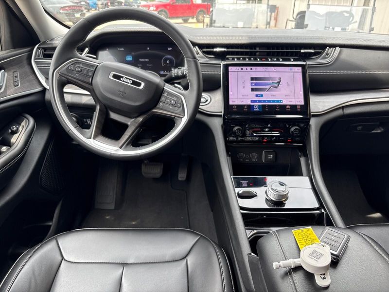 2023 Jeep Grand Cherokee LimitedImage 6
