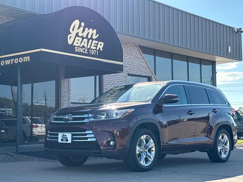 Used 2019 Toyota Highlander LimitedImage 1