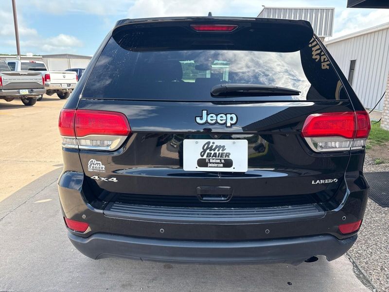 2018 Jeep Grand Cherokee LaredoImage 9