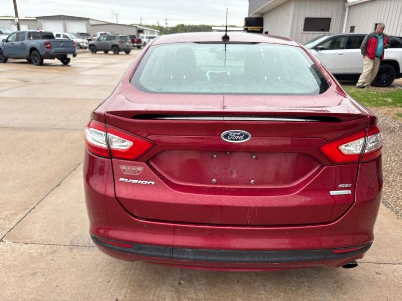 2014 Ford Fusion SEImage 10