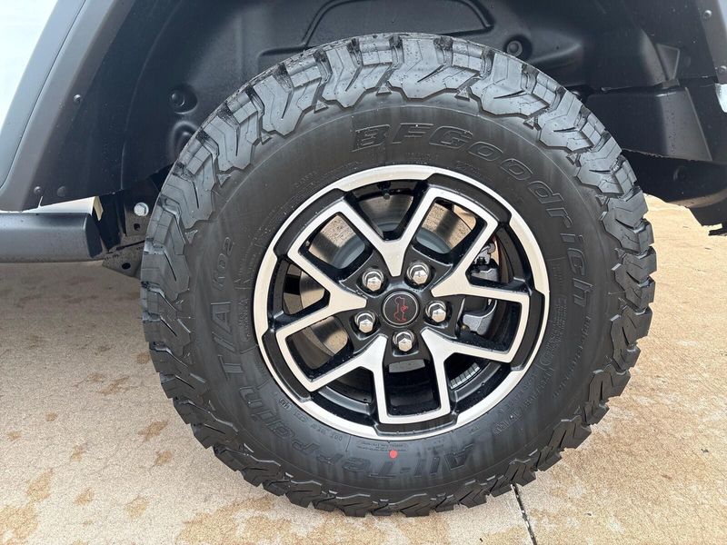 New 2026 Jeep Wrangler 4-door RubiconImage 11