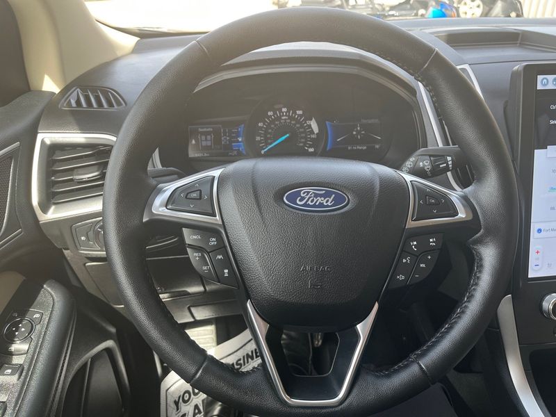 2022 Ford Edge SELImage 14