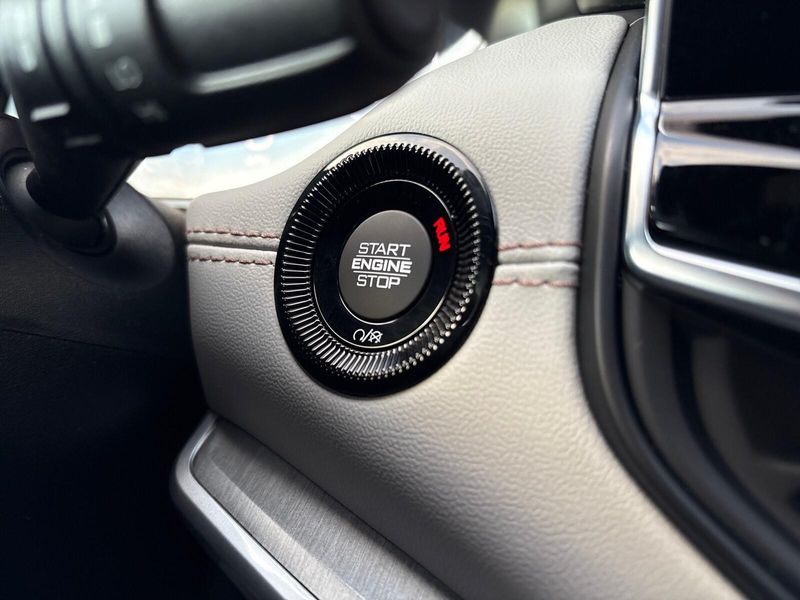 New 2026 Jeep Compass Limited 4x4Image 18