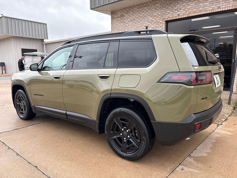 New 2026 Jeep Cherokee Limited Altitude 4x4Image 10