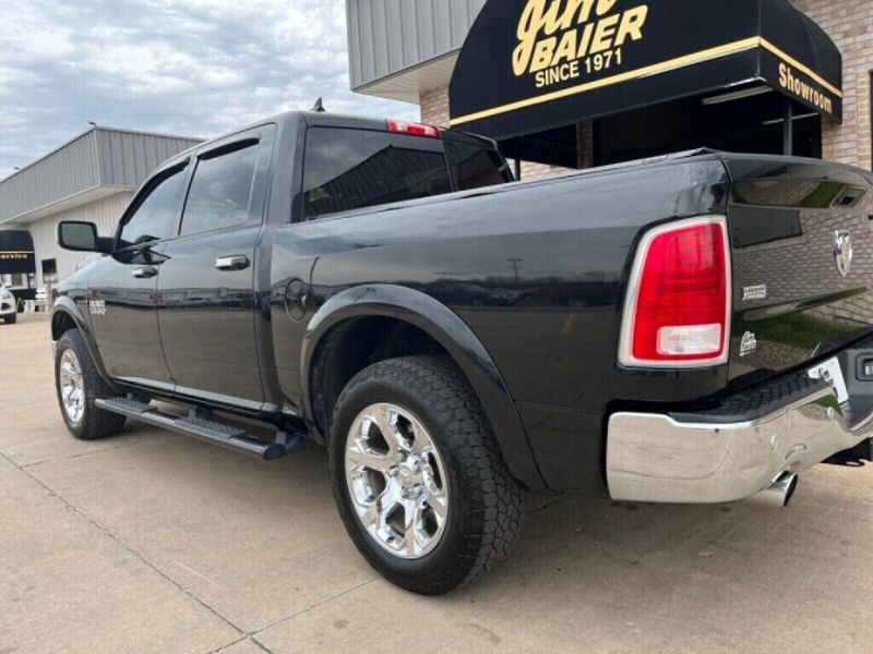 2017 RAM 1500 LaramieImage 12