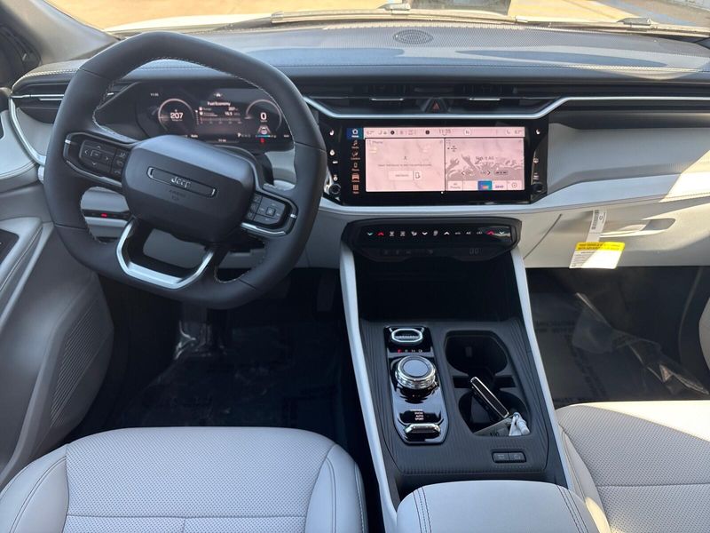 New 2026 Jeep Cherokee Limited 4x4Image 5