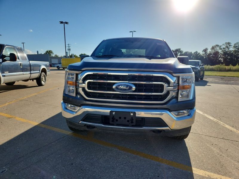 2022 Ford F-150 XLTImage 2