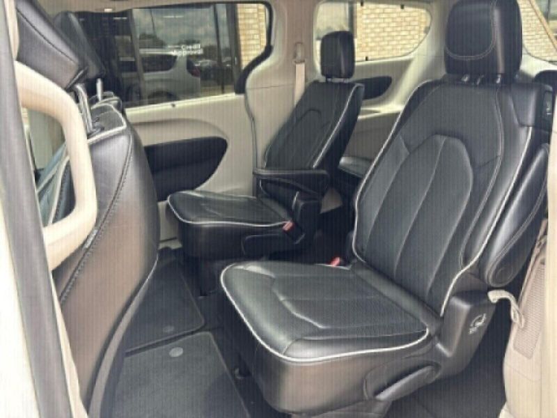 2022 Chrysler Pacifica LimitedImage 4