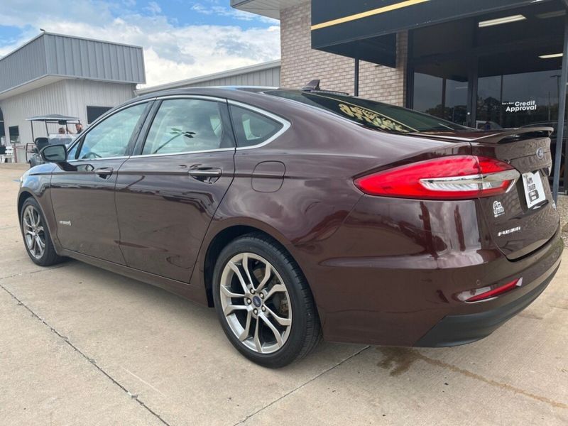 2019 Ford Fusion Hybrid TitaniumImage 11