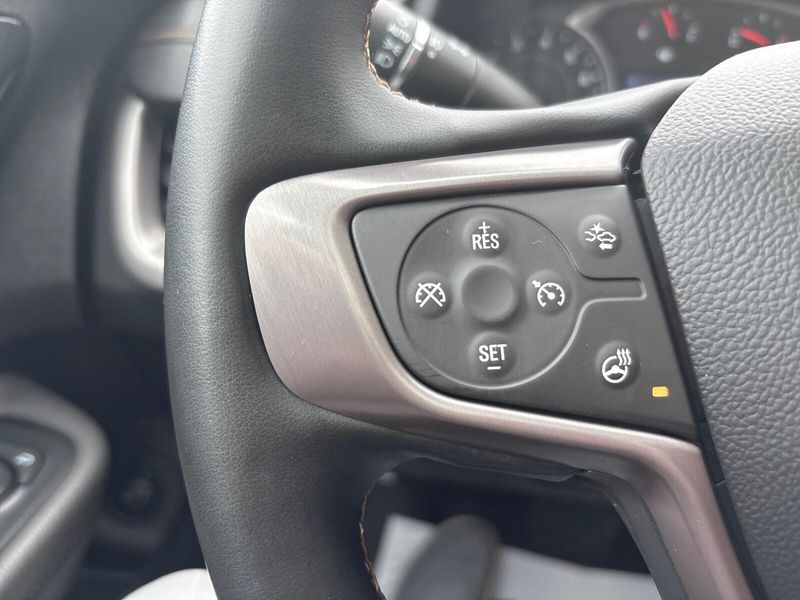 Used 2023 GMC Terrain AT4Image 16