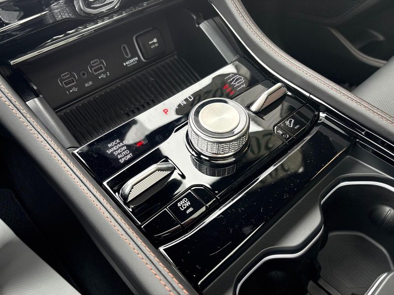 New 2026 Jeep Grand Cherokee L Summit 4x4Image 20