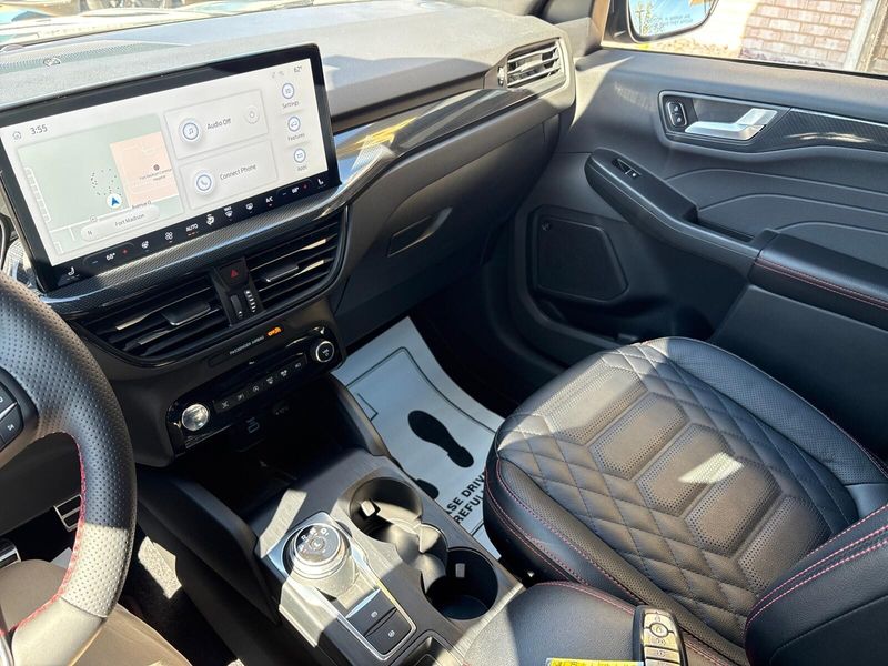 Used 2023 Ford Escape ST-Line EliteImage 17