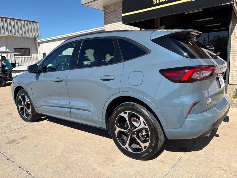 Used 2023 Ford Escape ST-Line EliteImage 10