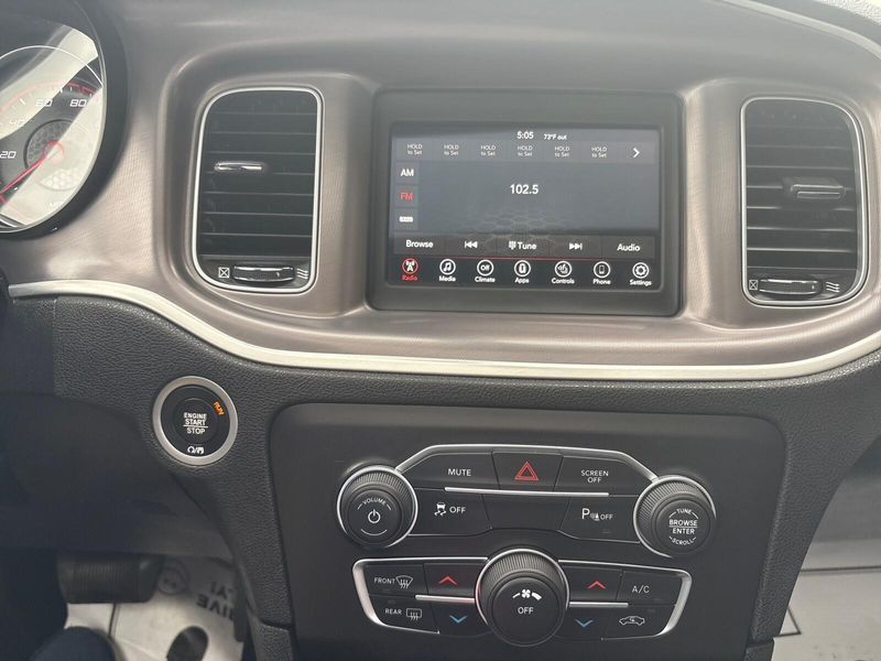 Used 2022 Dodge Charger SXTImage 19