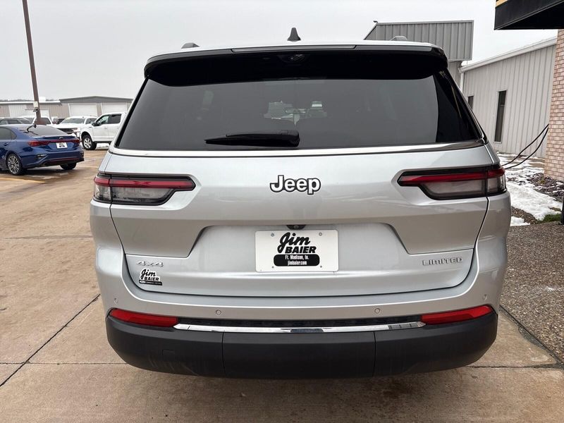 Used 2024 Jeep Grand Cherokee L LimitedImage 13