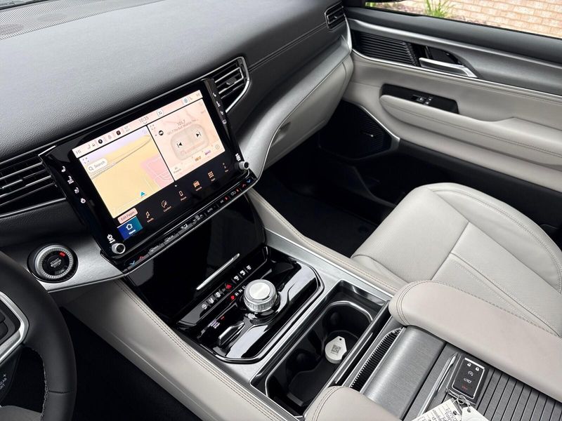 2026 Jeep Grand Wagoneer 4x4Image 20