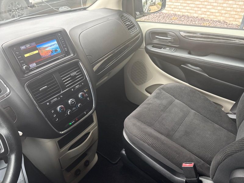 Used 2019 Dodge Grand Caravan SEImage 16