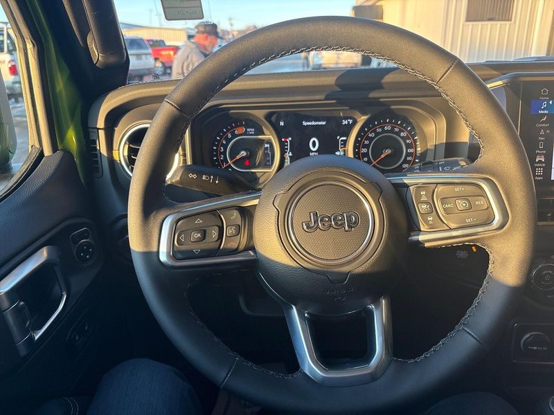 New 2026 Jeep Wrangler 4-door SaharaImage 12