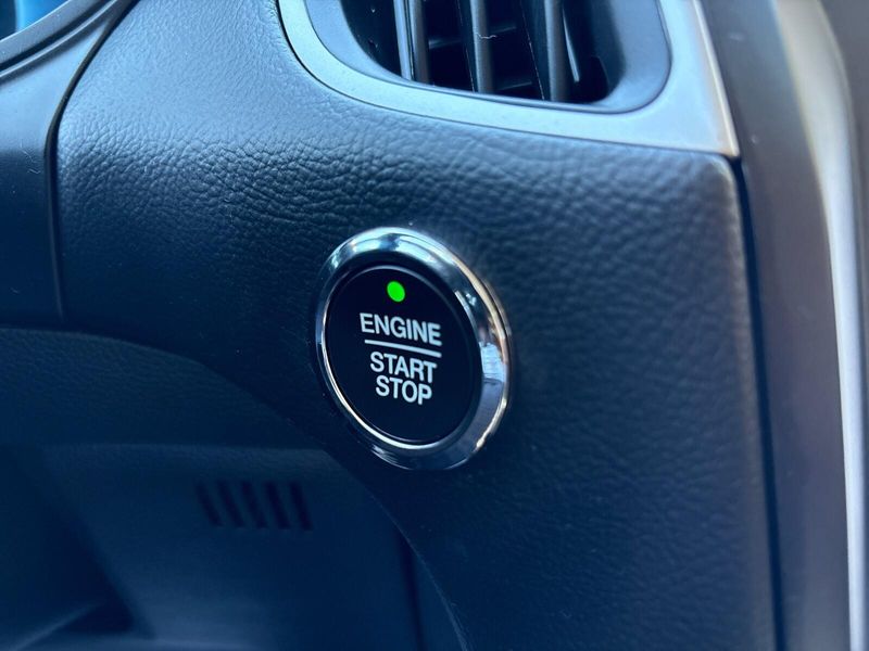 Used 2024 Ford Edge SELImage 19