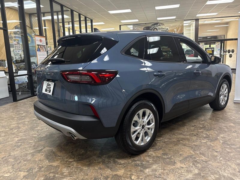 2025 Ford Escape Active photo 4