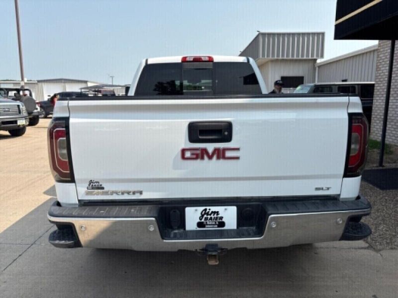 2017 GMC Sierra 1500 SLTImage 11