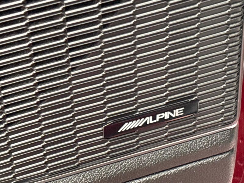 Used 2023 Jeep Grand Cherokee L OverlandImage 16