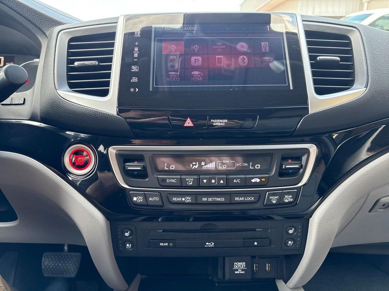 Used 2017 Honda Pilot EliteImage 24