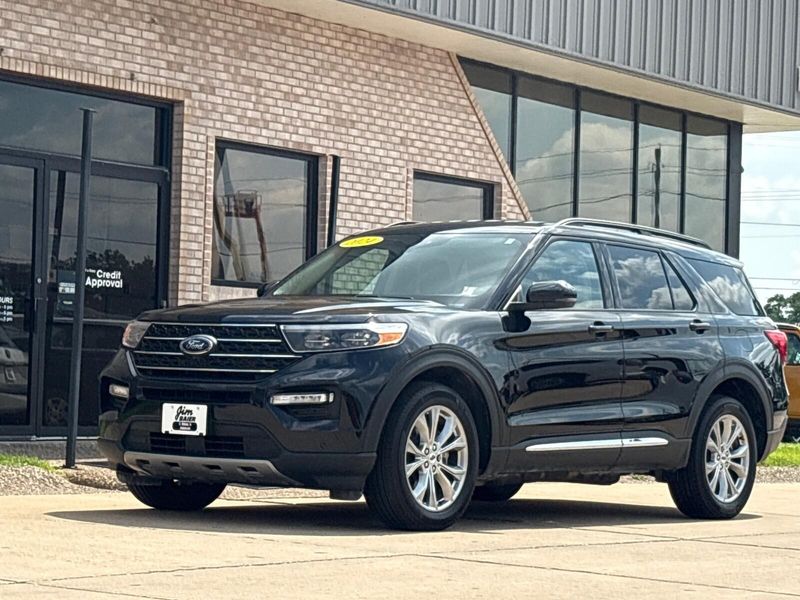 Used 2024 Ford Explorer XLTImage 1
