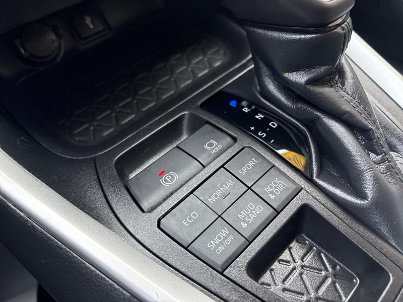 Used 2021 Toyota RAV4 XLE PremiumImage 19