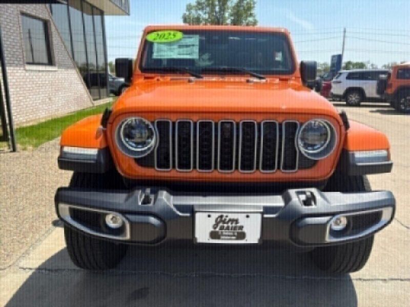 2025 Jeep Wrangler 4-door SaharaImage 6