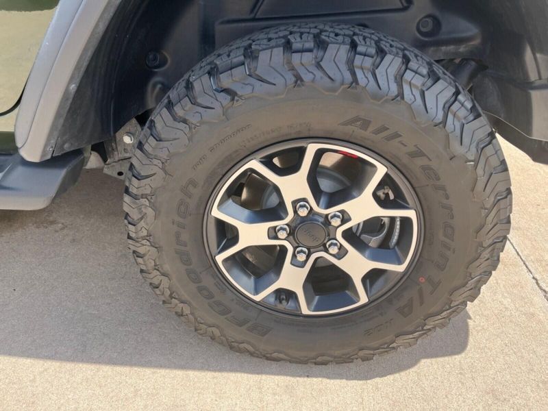 2021 Jeep Wrangler Unlimited RubiconImage 12