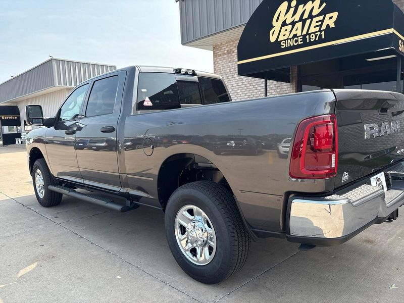 2025 RAM 3500 Tradesman Crew Cab 4x4 6