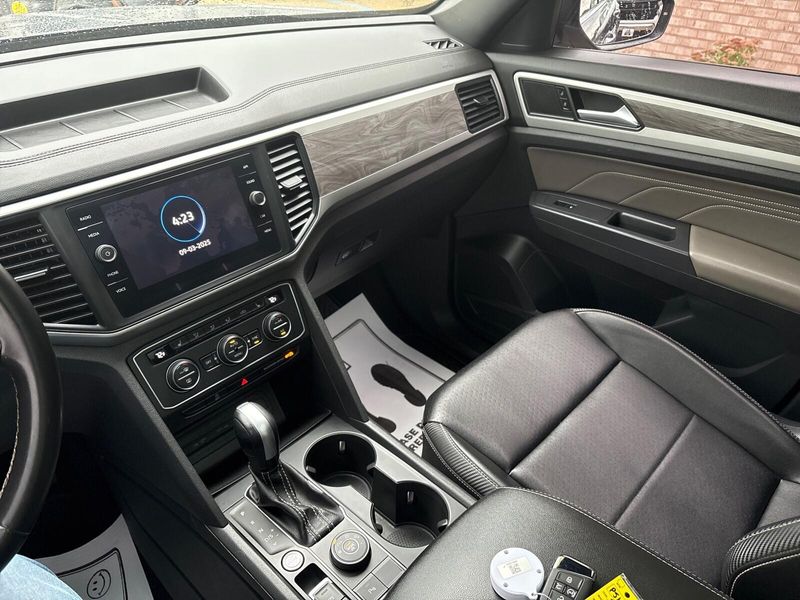 Used 2021 Volkswagen Atlas Cross Sport 3.6L V6 SE w/TechnologyImage 17
