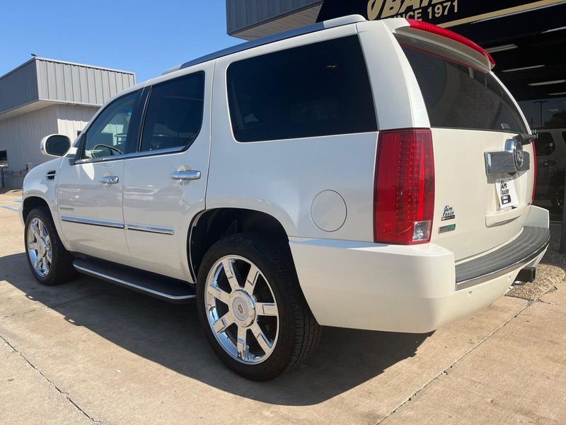 2012 Cadillac Escalade LuxuryImage 14